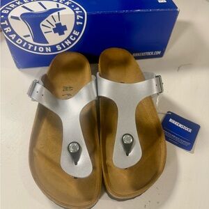 NWT Birkenstock Gizeh Silver Thongs Size 10 Narrow Fit,  EU 41 NEW With BOX